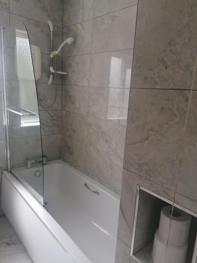 Dun Eoin Carrigaline Hotell Exteriör bild